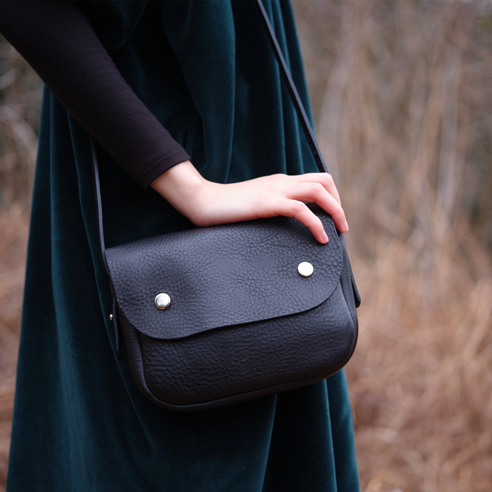 Black Orbed Pop Bag